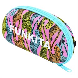 Футляр для очков Funkita Closed Goggle Case Lying Cheet FYG019N0220 - фото 253504